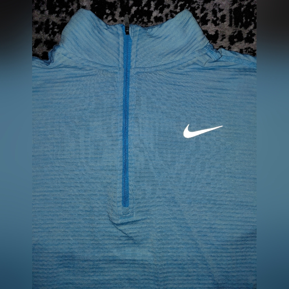 Nike Women’s Blue Dri-FIT 1/2 Zip Pullover - Size S - Performance Gear - Picture 14 of 16